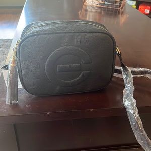 Brand New Elizabeth Grant Purse